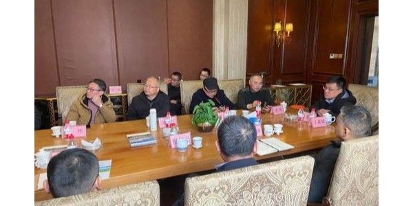 成都新農(nóng)村建設(shè)服務(wù)業(yè)發(fā)展論壇交流會成功舉辦！胡林副會長的專題分享與蔣美榮會長總結(jié)！